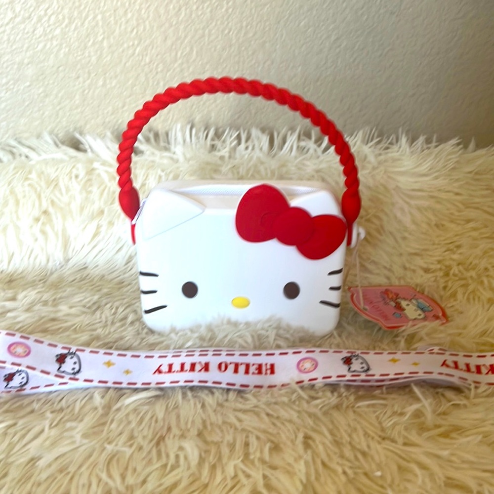 BNWT Hello Kitty Fashion crossbody Bag
